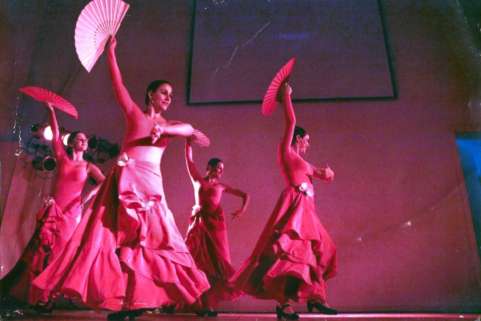 571645 | Escuela Municipal de Danzas y Arte Escénico Ernesto de Larrechea -
