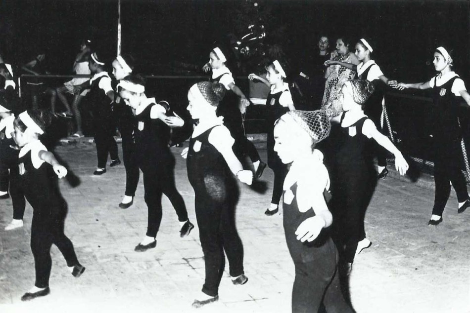 571655 | Escuela Municipal de Danzas y Arte Escénico Ernesto de Larrechea -