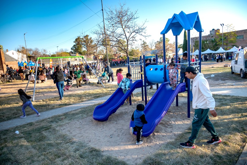 584402 | Inauguración de cancha y espacios recreativos en Stella Maris - Subsecretaría de Comunicación Social (Marcelo Beltrame)
