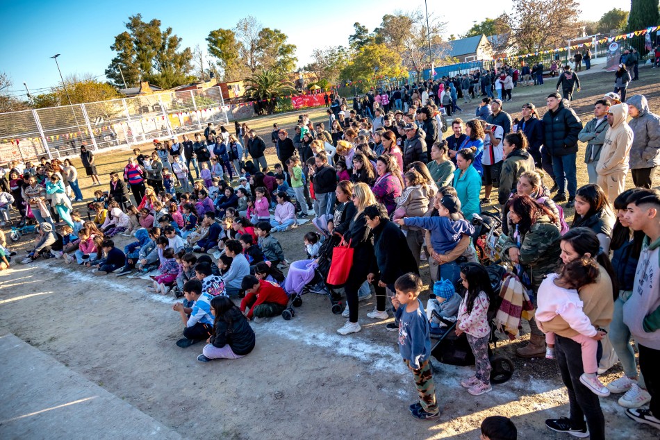 584405 | Inauguración de cancha y espacios recreativos en Stella Maris - Subsecretaría de Comunicación Social (Marcelo Beltrame)