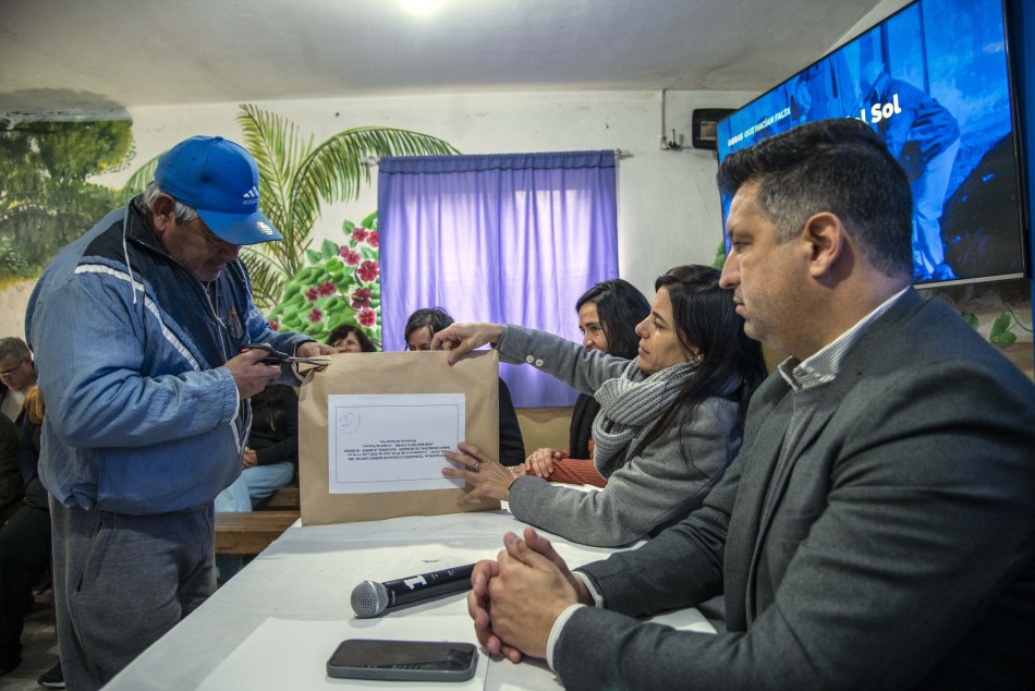 596781 | Apertura de sobres cloacas Hostal del Sol - Subsecretaría de Comunicación Social (Silvio Moriconi)