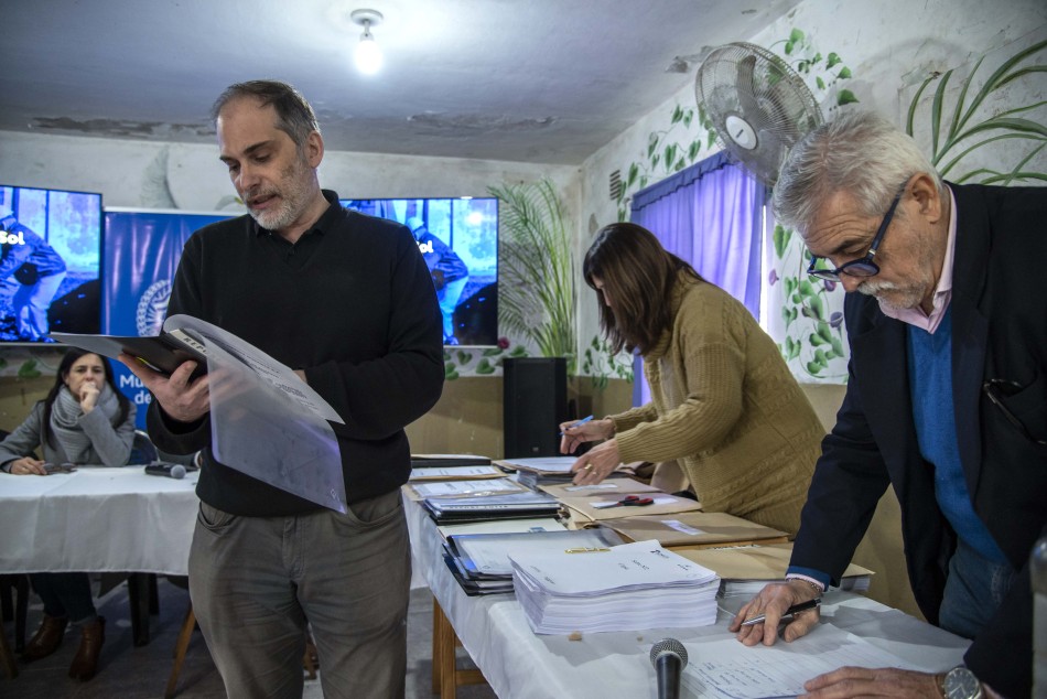 596786 | Apertura de sobres cloacas Hostal del Sol - Subsecretaría de Comunicación Social (Silvio Moriconi)