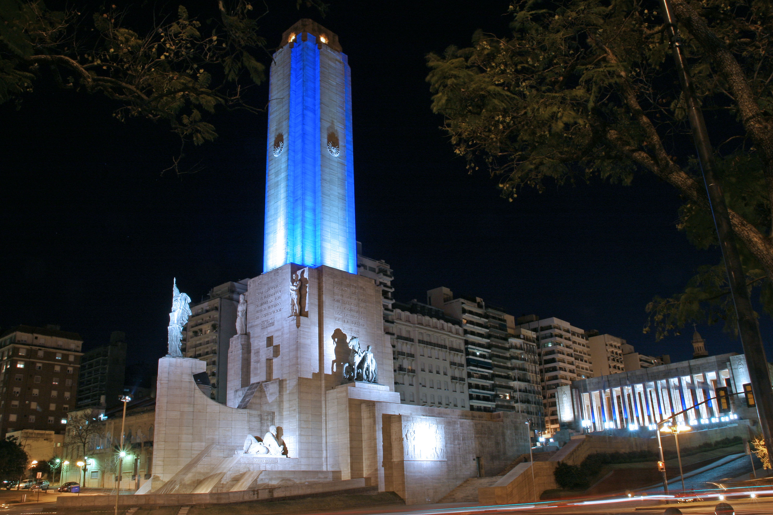 Noticias Mr El Monumento A La Bandera Recibe Al Dakar Con Un Espectaculo Audiovisual Unico